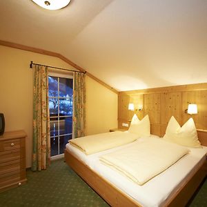 Zimmer mit Queensize-Bett